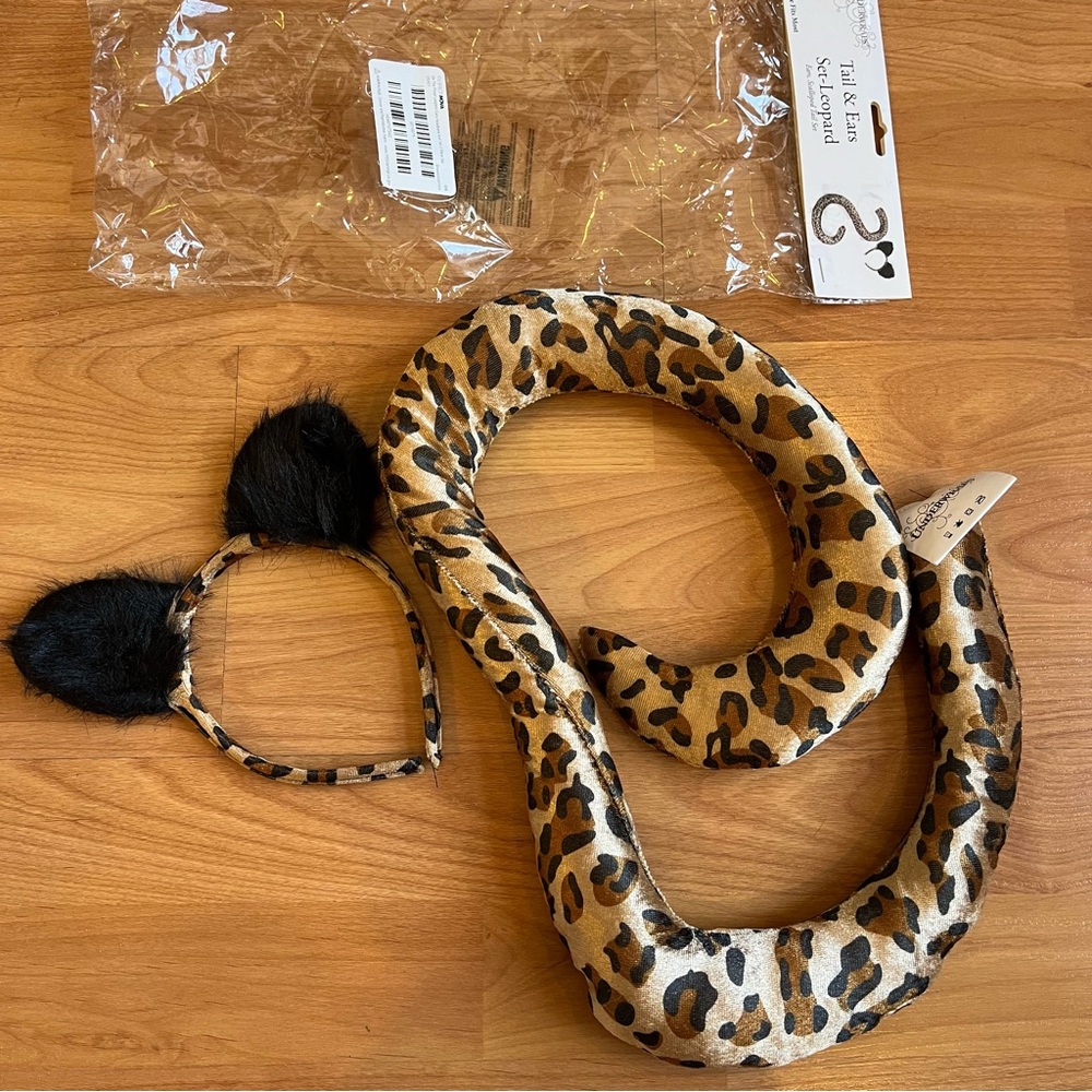 Leopard tail and ears set from fashion nova NWT